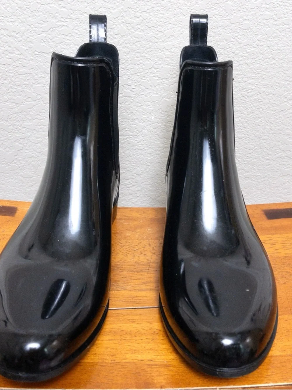 Sam Edelman Tinsley Chelsea Rain Boot 8 Black Glossy Ankle Waterproof Slip On